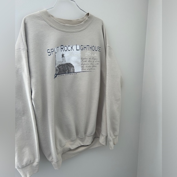 Vintage Gildan sweater - Picture 3 of 4